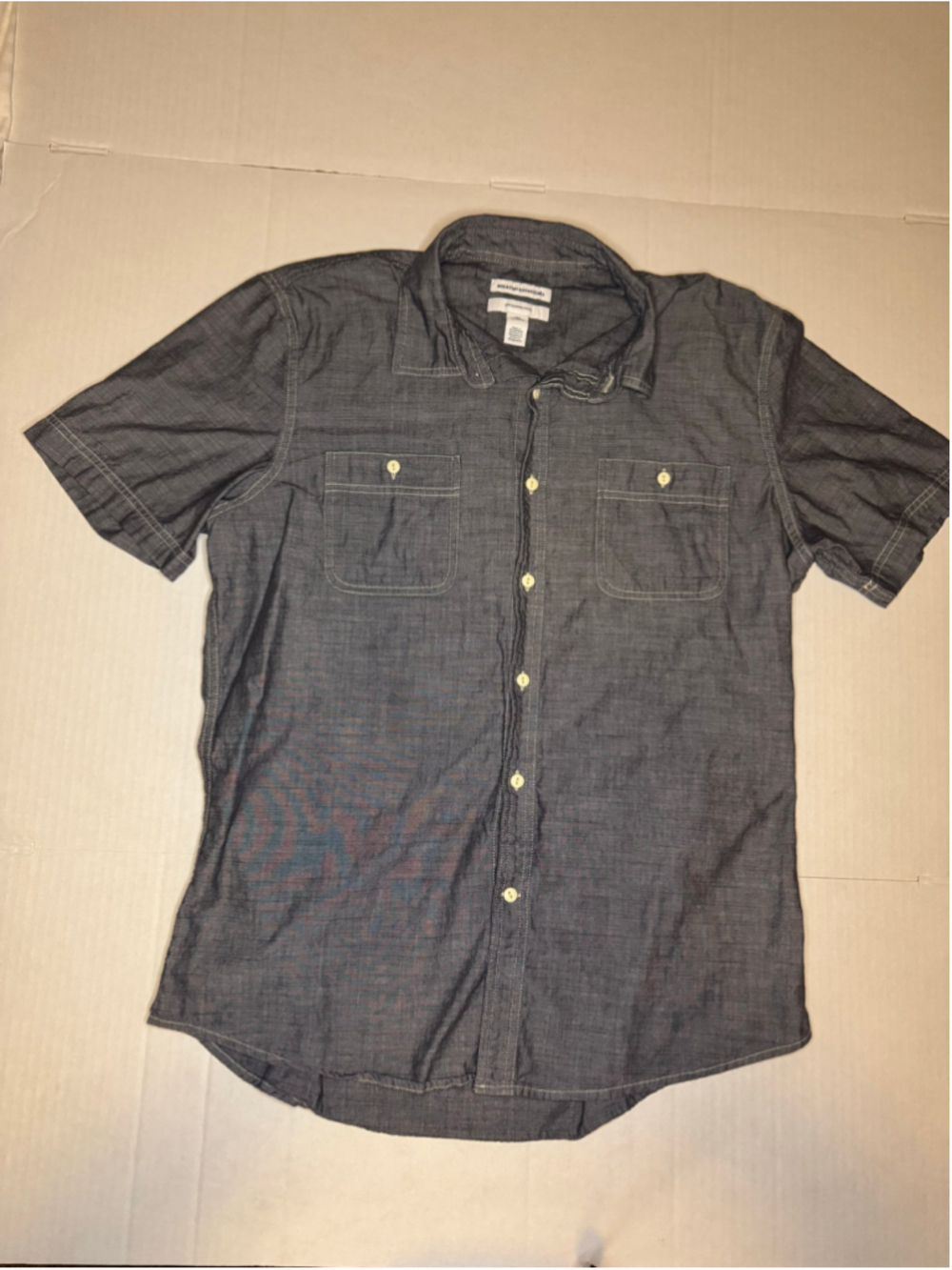 Men's Amazon Essentials Casual Button Down Shirt Size M Grey